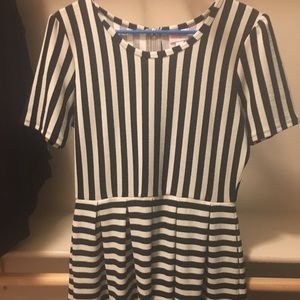 LuLaRoe Amelia, size large black/off white stripes
